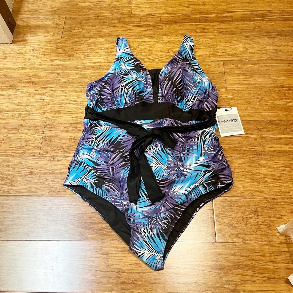 NWT! One Piece Tummy Control Blue Purple Leaf Swimsuit w Black Waist Tie. Sz. 20 - Picture 6 of 13